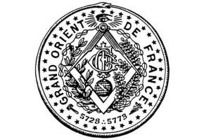 Le logo du Grand Orient de France, de forme circulaire, représente principalement une équerre et un compas entrecroisés ainsiq que l'inscription circulaire et et périphérie "Grand Orient de France"/